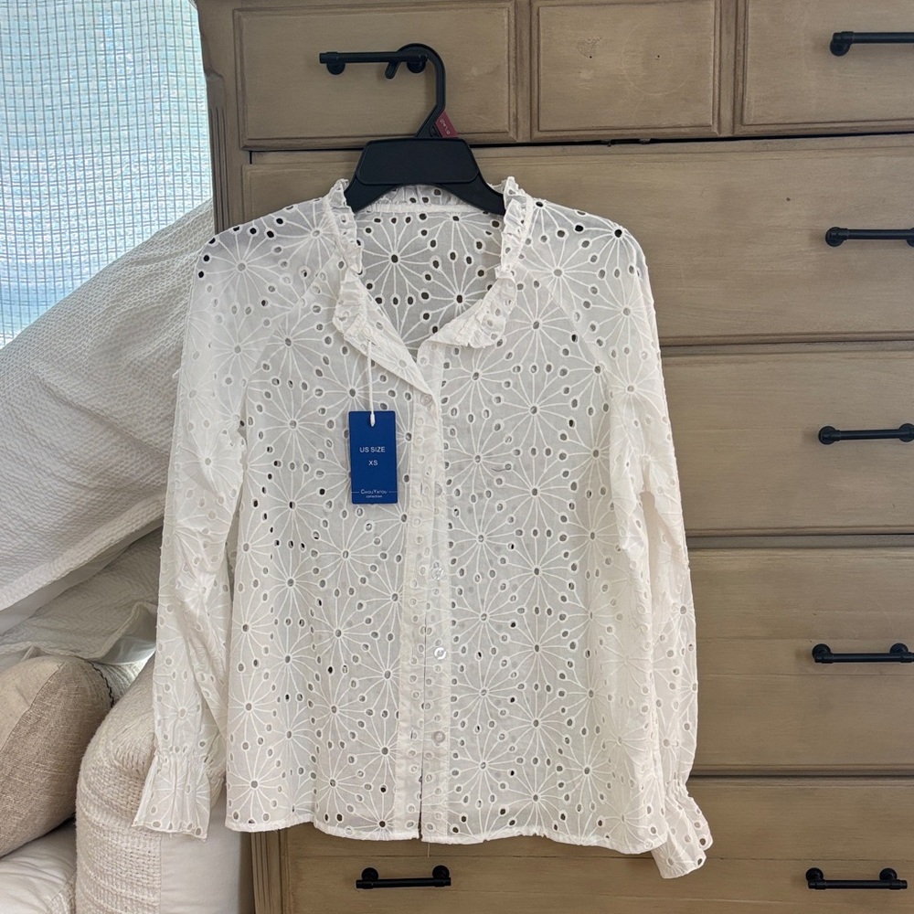 Women’s White Eyelet Button-Front Blouse